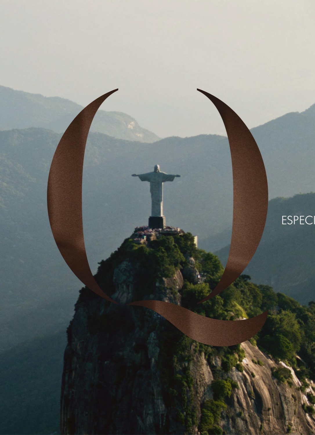 Cristo Redentor visto através do Q da marca do empreendimento